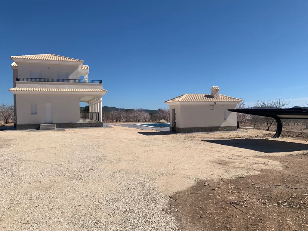4 bedroom Villa for sale in Pinoso with pool - € 401,000 (Ref: 8463083)