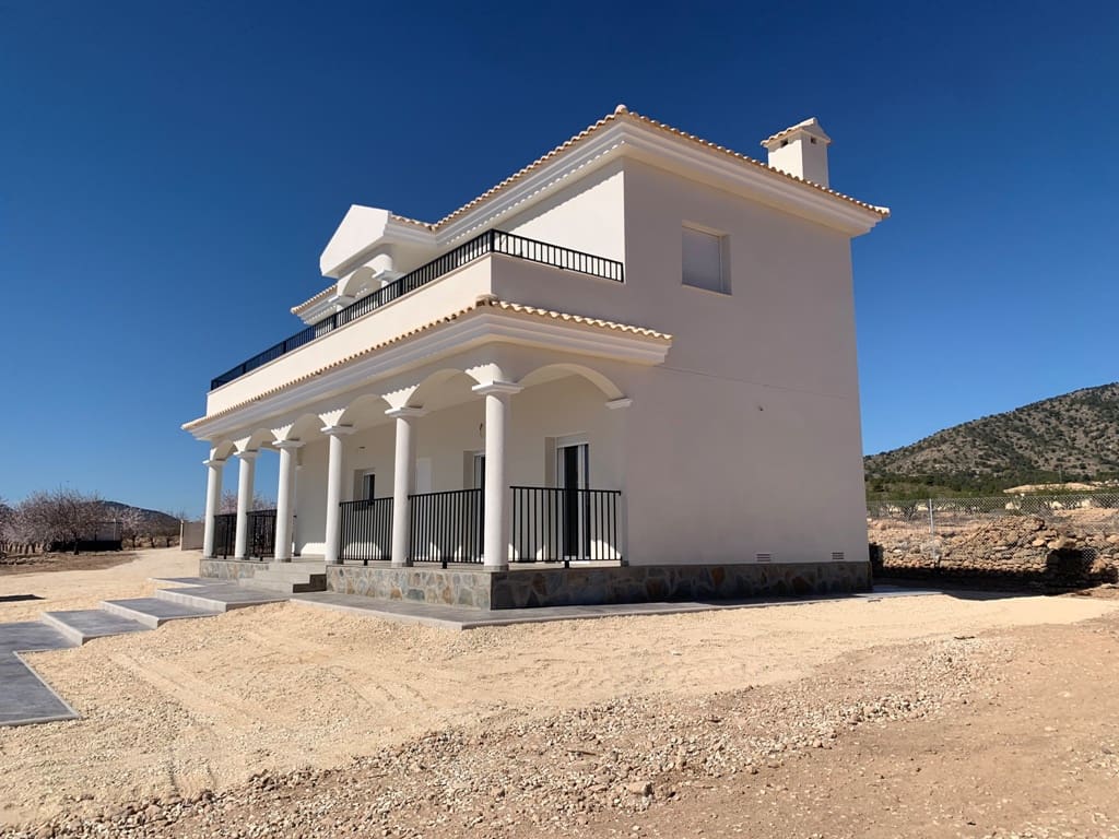 4 bedroom Villa for sale in Pinoso with pool - € 401,000 (Ref: 8463083)