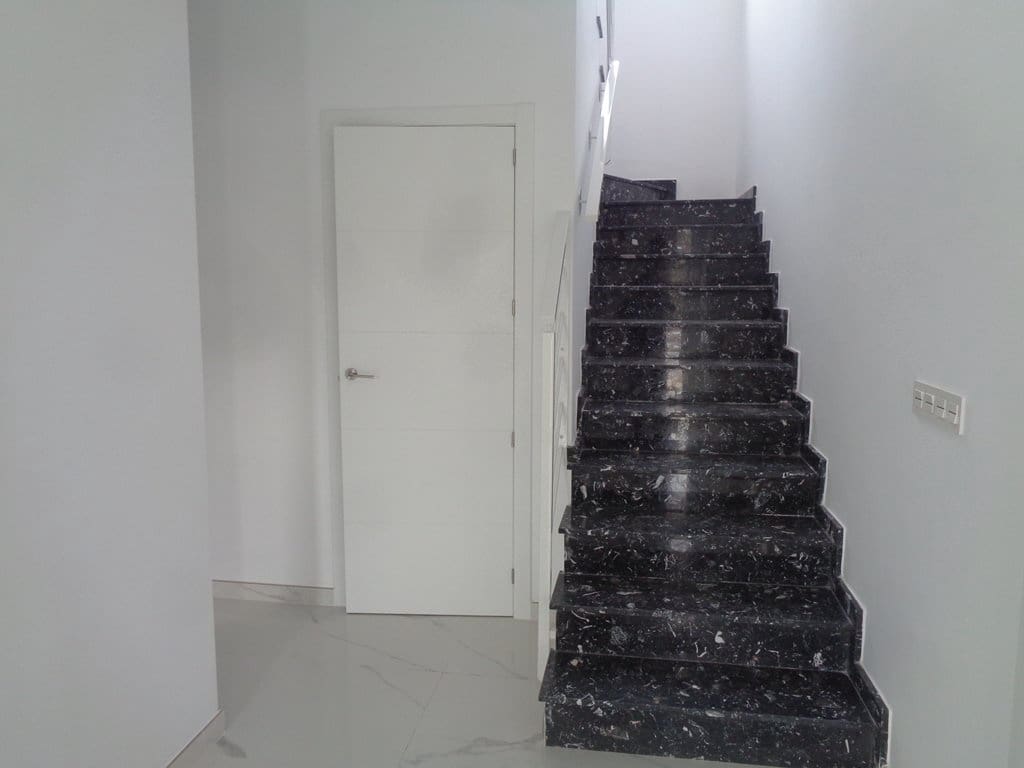 4 bedroom Villa for sale in Pinoso with pool - € 423,000 (Ref: 8463084)