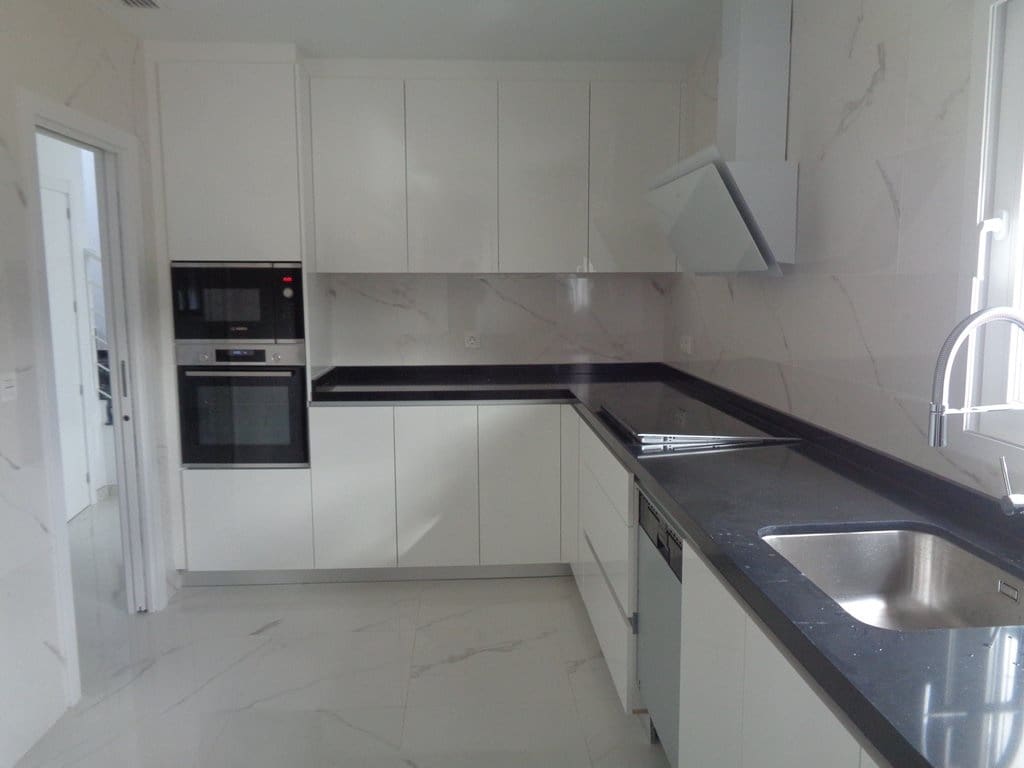 4 bedroom Villa for sale in Pinoso with pool - € 423,000 (Ref: 8463084)