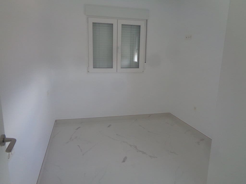 4 bedroom Villa for sale in Pinoso with pool - € 423,000 (Ref: 8463084)