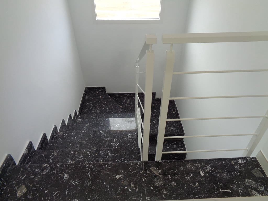 4 bedroom Villa for sale in Pinoso with pool - € 423,000 (Ref: 8463084)