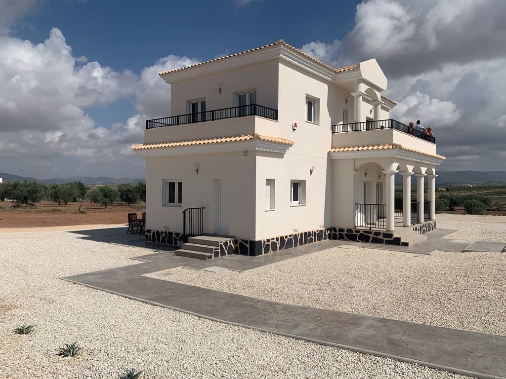4 bedroom Villa for sale in Pinoso with pool - € 423,000 (Ref: 8463084)