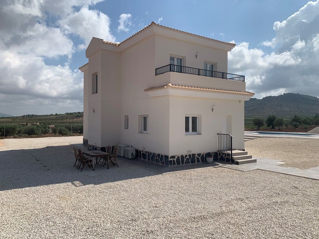 4 bedroom Villa for sale in Pinoso with pool - € 423,000 (Ref: 8463084)