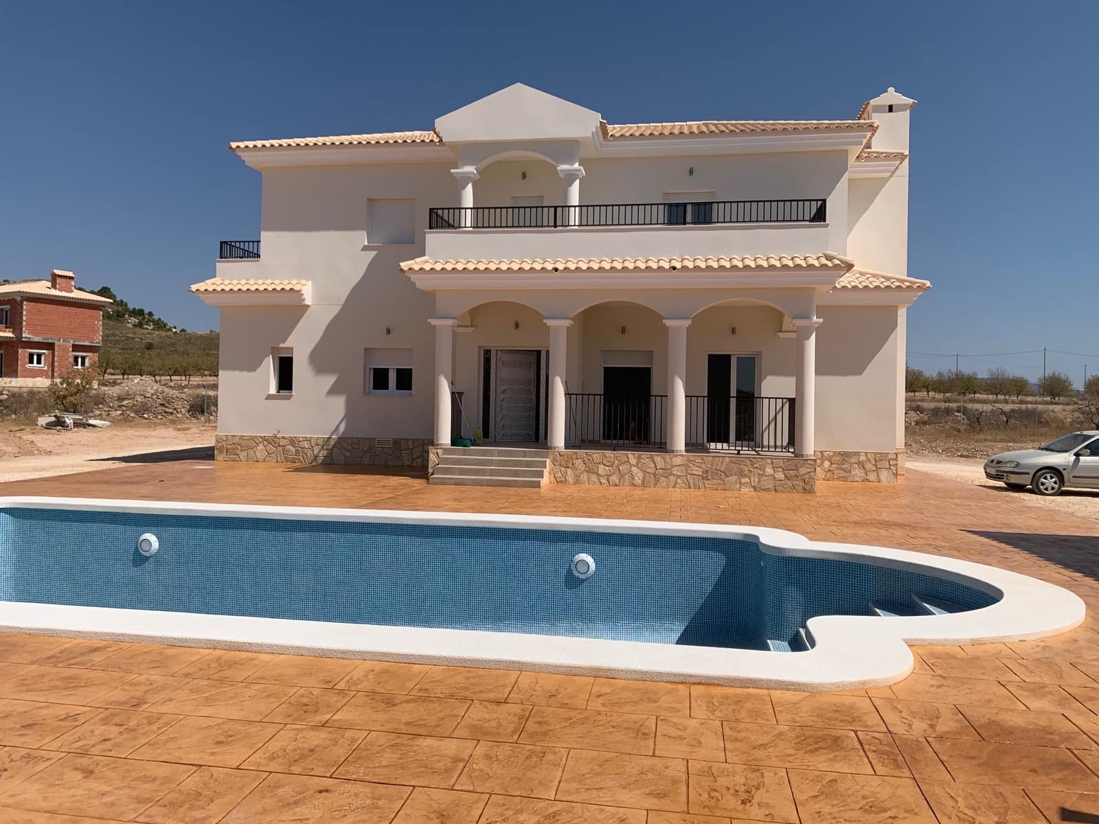 4 bedroom Villa for sale in Pinoso with pool - € 423,000 (Ref: 8463084)