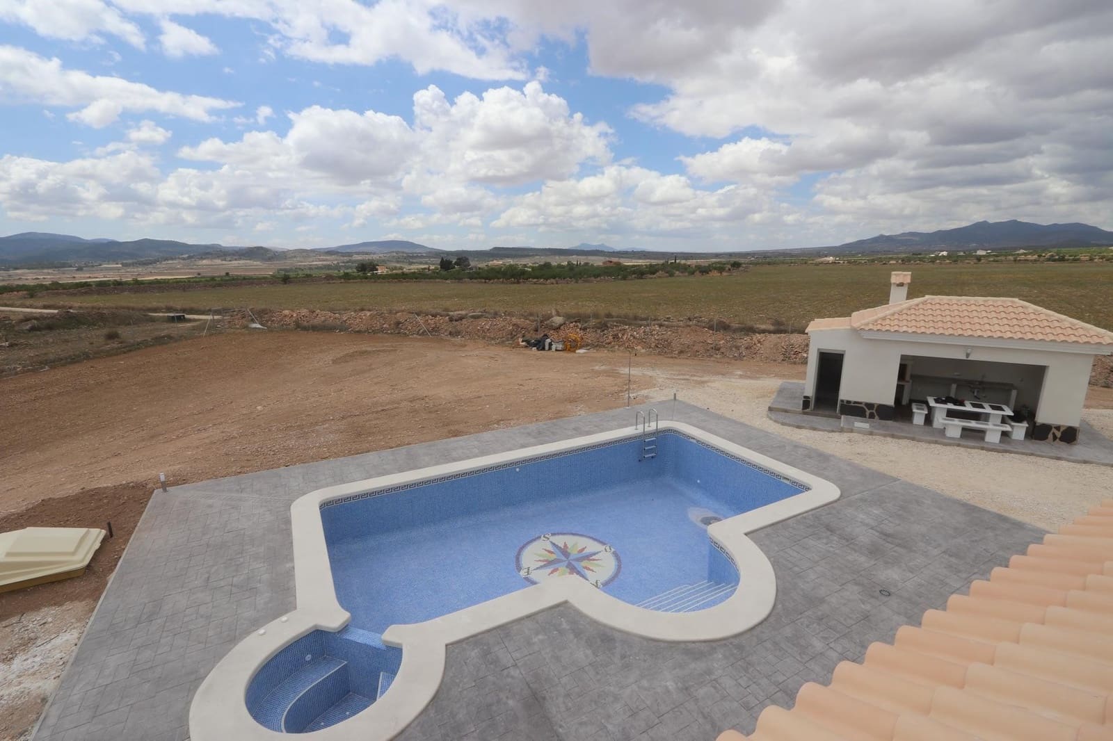 4 bedroom Villa for sale in Pinoso with pool - € 423,000 (Ref: 8463084)