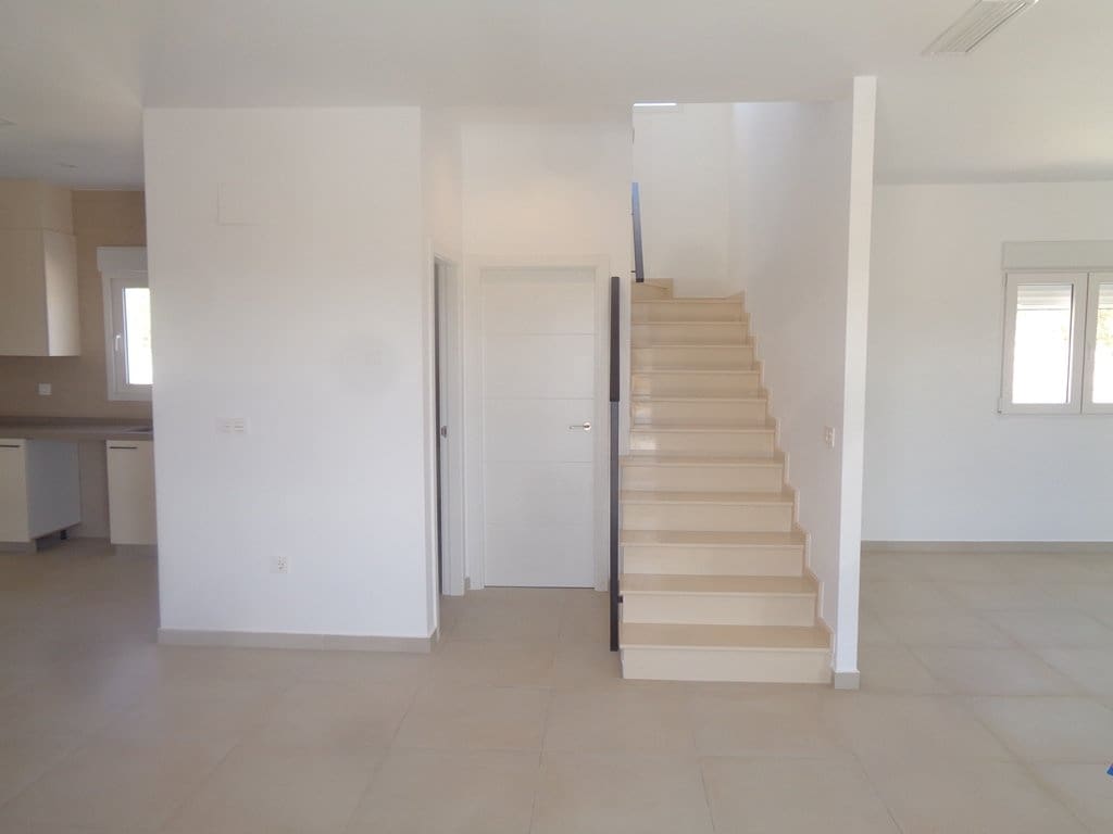 4 bedroom Villa for sale in Pinoso with pool - € 397,000 (Ref: 8463085)