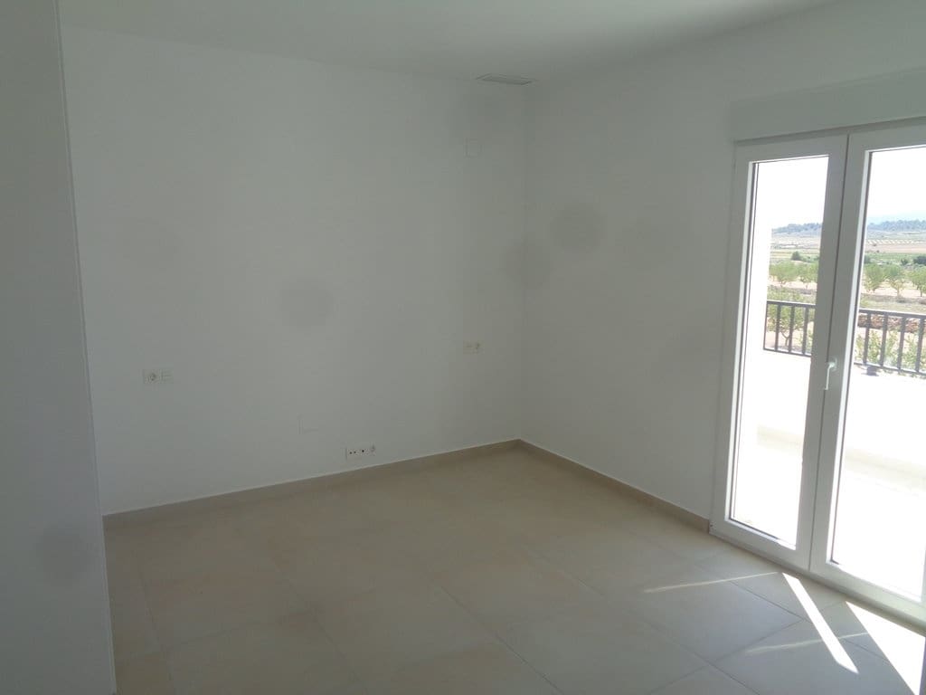 4 bedroom Villa for sale in Pinoso with pool - € 397,000 (Ref: 8463085)