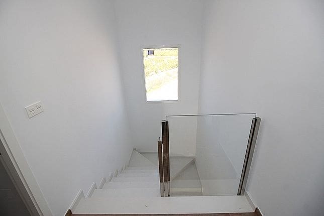 4 bedroom Villa for sale in Pinoso with pool - € 375,000 (Ref: 8463086)