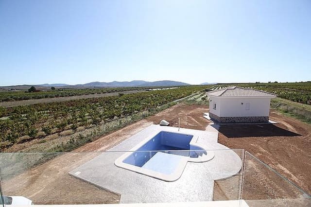 4 slaapkamer Villa te koop in Pinoso met zwembad - € 375.000 (Ref: 8463086)