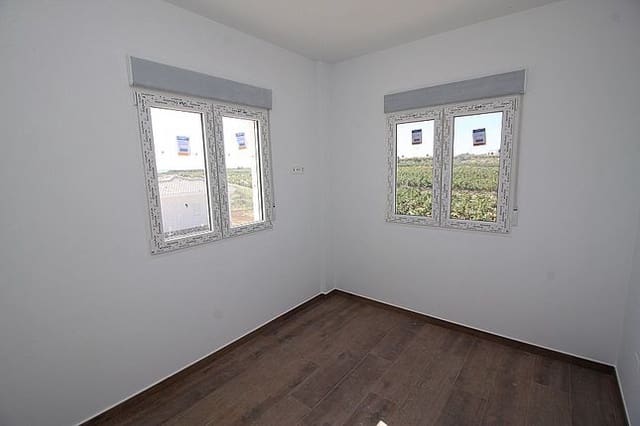 4 slaapkamer Villa te koop in Pinoso met zwembad - € 375.000 (Ref: 8463086)