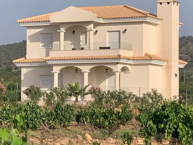 4 slaapkamer Villa te koop in Pinoso met zwembad - € 375.000 (Ref: 8463086)