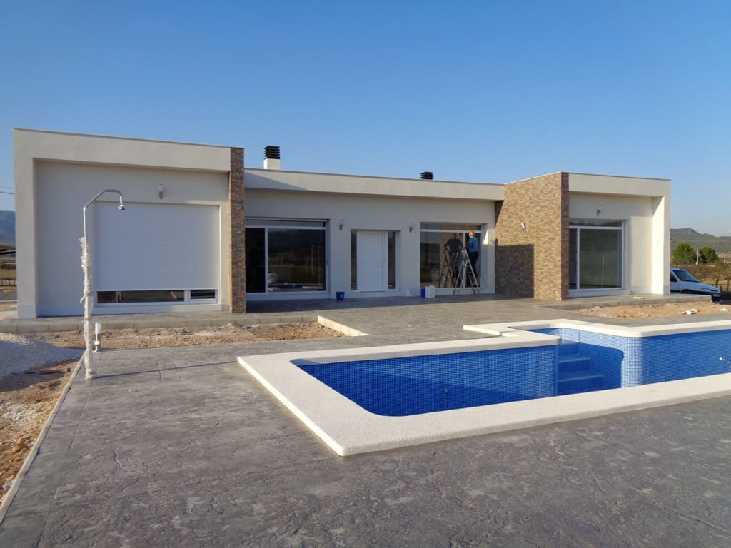 3 bedroom Villa for sale in Pinoso with pool - € 359,000 (Ref: 8463088)
