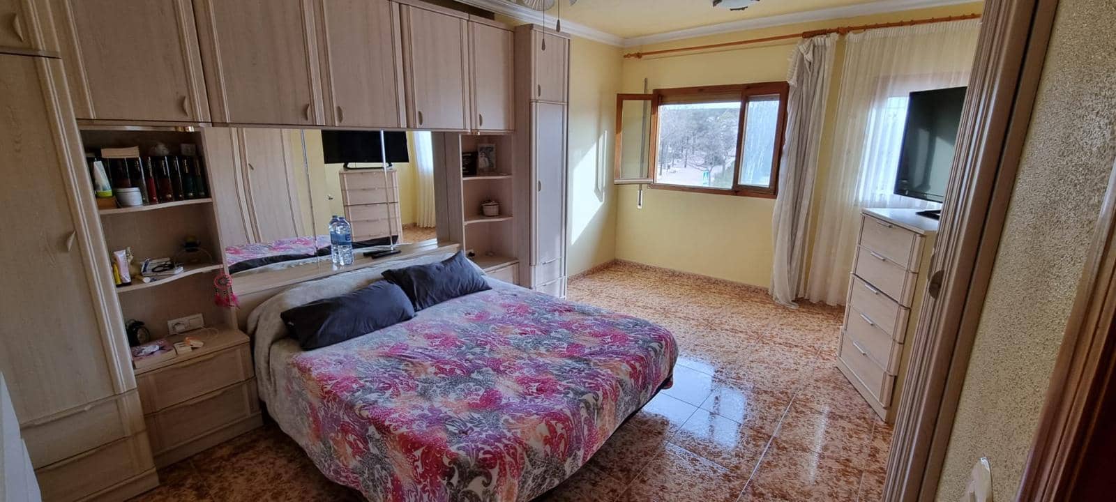 4 bedroom Townhouse for sale in Pinoso with pool - € 168,000 (Ref: 8463089)