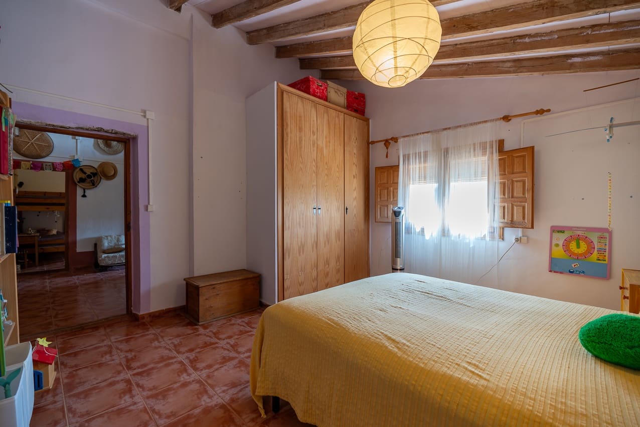 7 soveværelse Finca/Landehus til salg i Pinoso med swimmingpool - € 299.000 (Ref: 8506286)