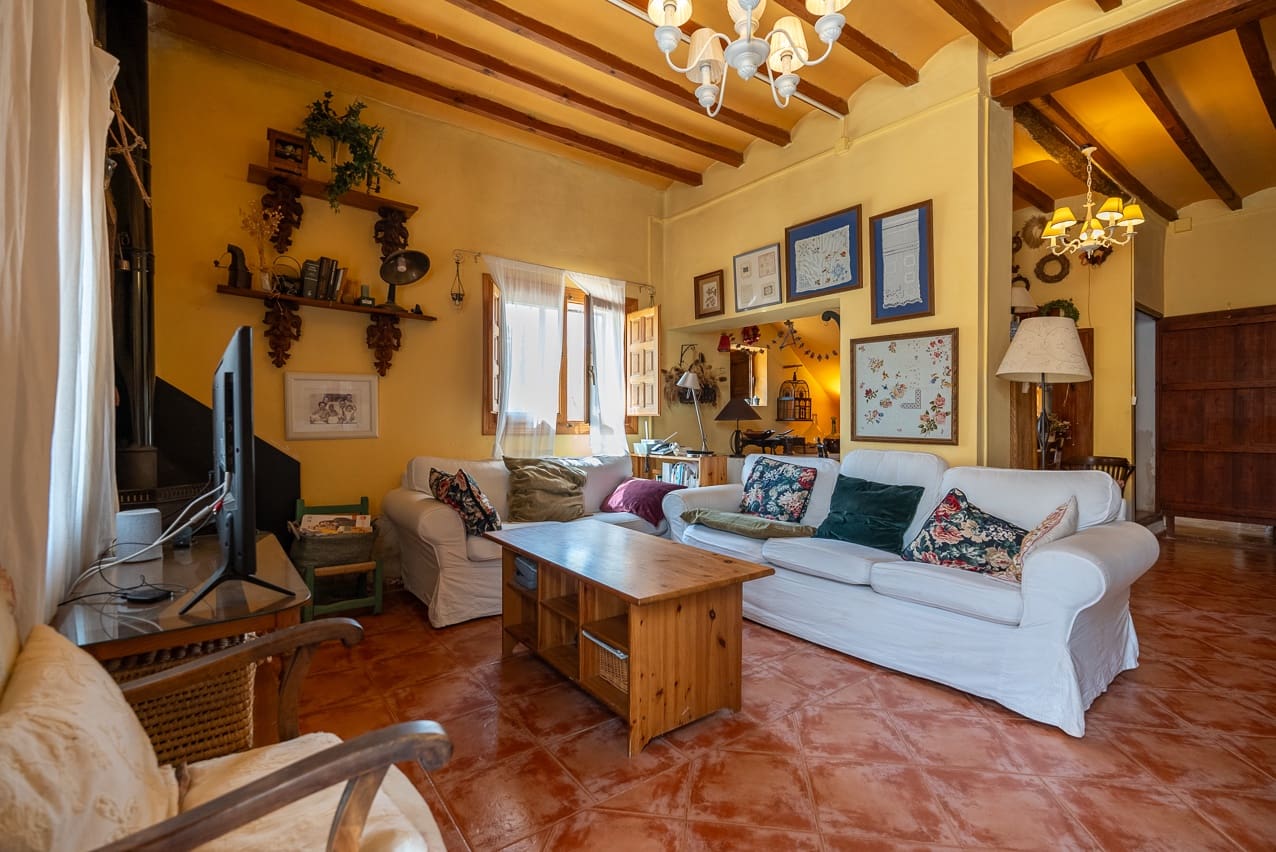 7 soveværelse Finca/Landehus til salg i Pinoso med swimmingpool - € 299.000 (Ref: 8506286)