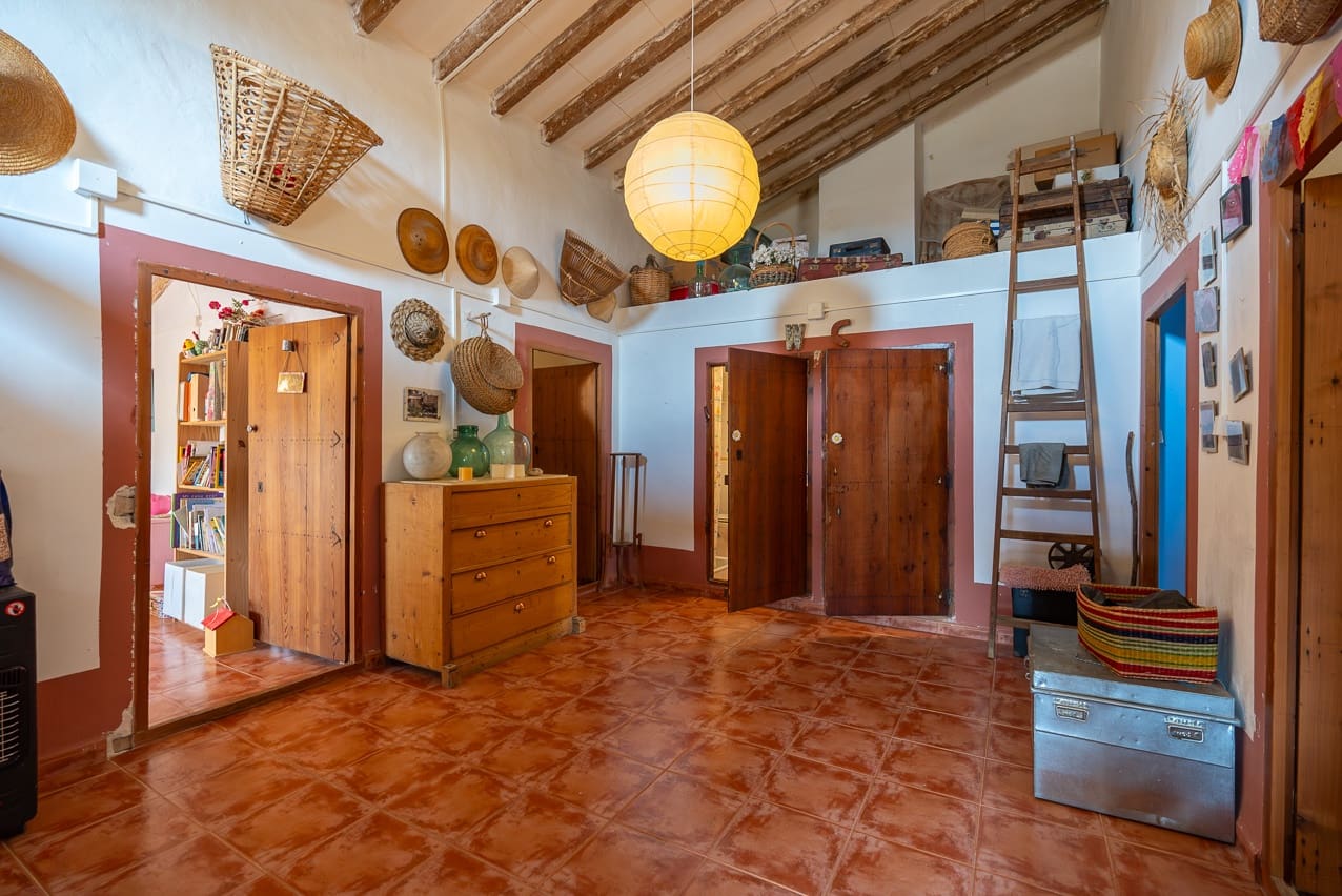 7 soveværelse Finca/Landehus til salg i Pinoso med swimmingpool - € 299.000 (Ref: 8506286)