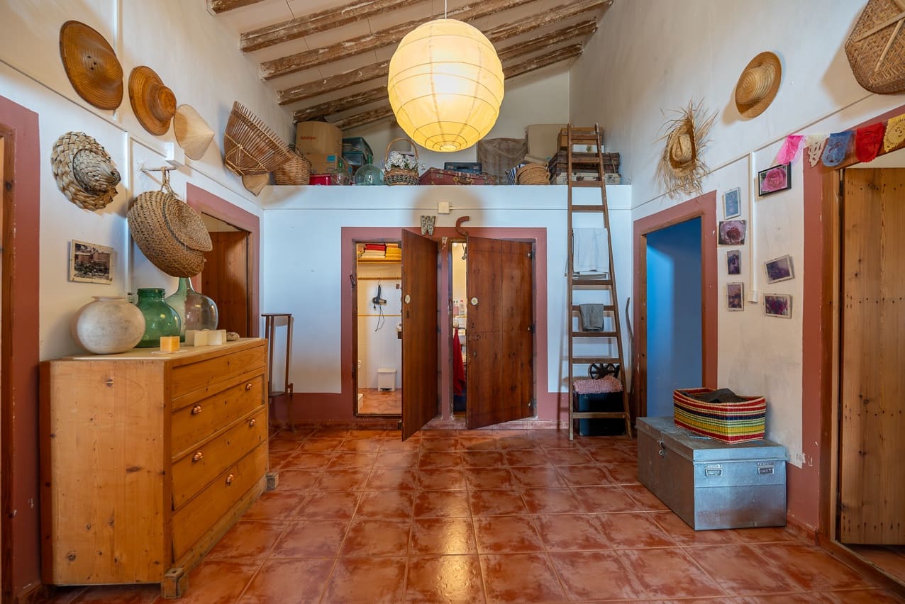 7 soveværelse Finca/Landehus til salg i Pinoso med swimmingpool - € 299.000 (Ref: 8506286)