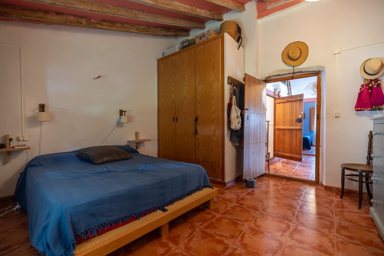 7 soveværelse Finca/Landehus til salg i Pinoso med swimmingpool - € 299.000 (Ref: 8506286)