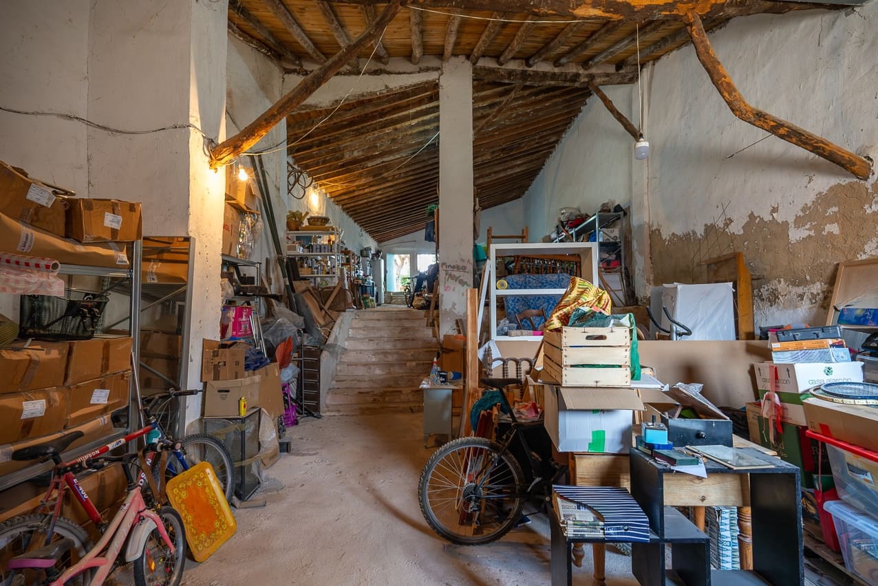 7 soveværelse Finca/Landehus til salg i Pinoso med swimmingpool - € 299.000 (Ref: 8506286)