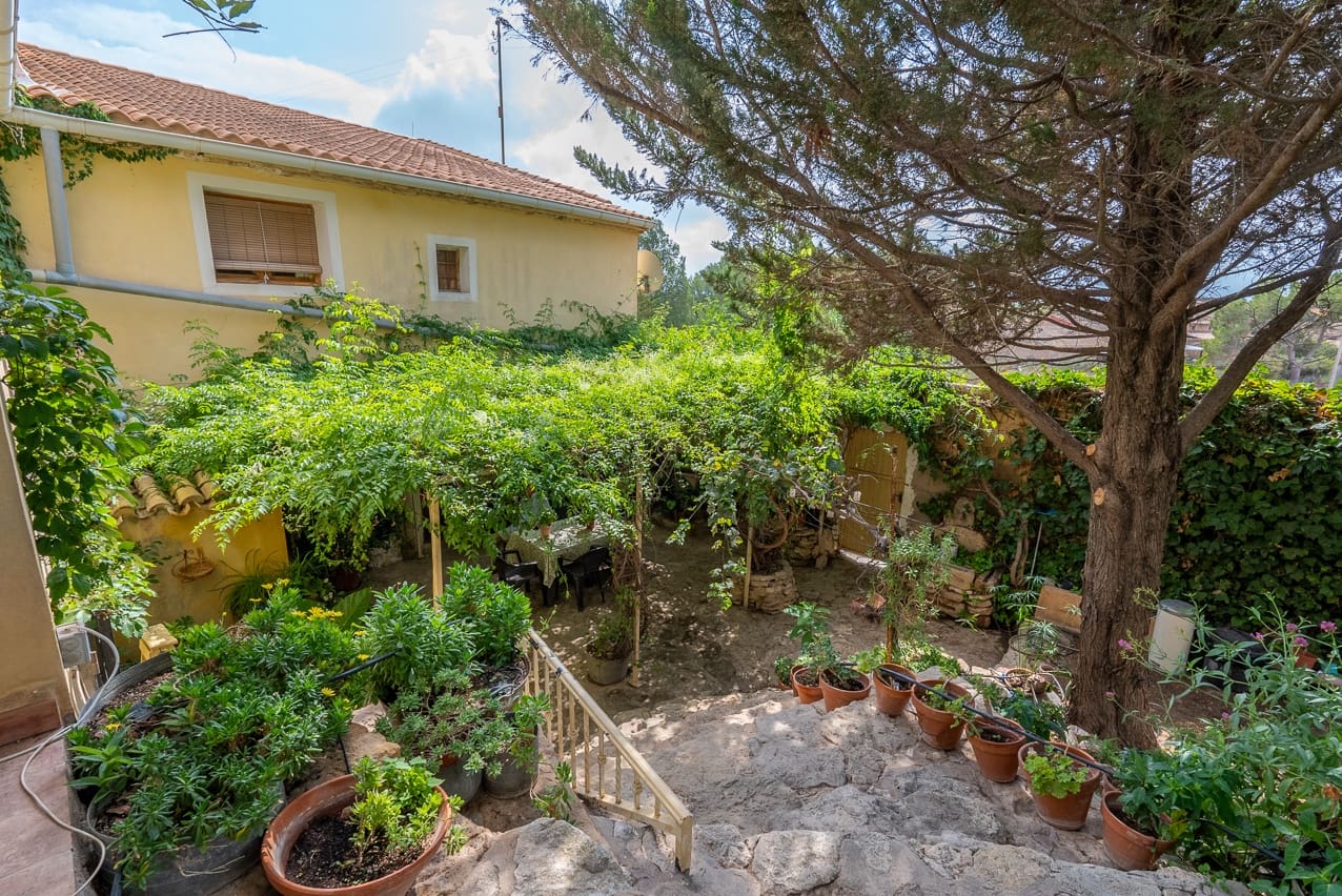 7 soveværelse Finca/Landehus til salg i Pinoso med swimmingpool - € 299.000 (Ref: 8506286)