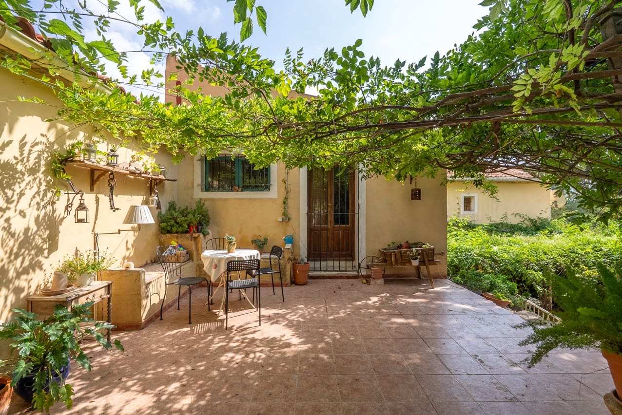 7 soveværelse Finca/Landehus til salg i Pinoso med swimmingpool - € 299.000 (Ref: 8506286)