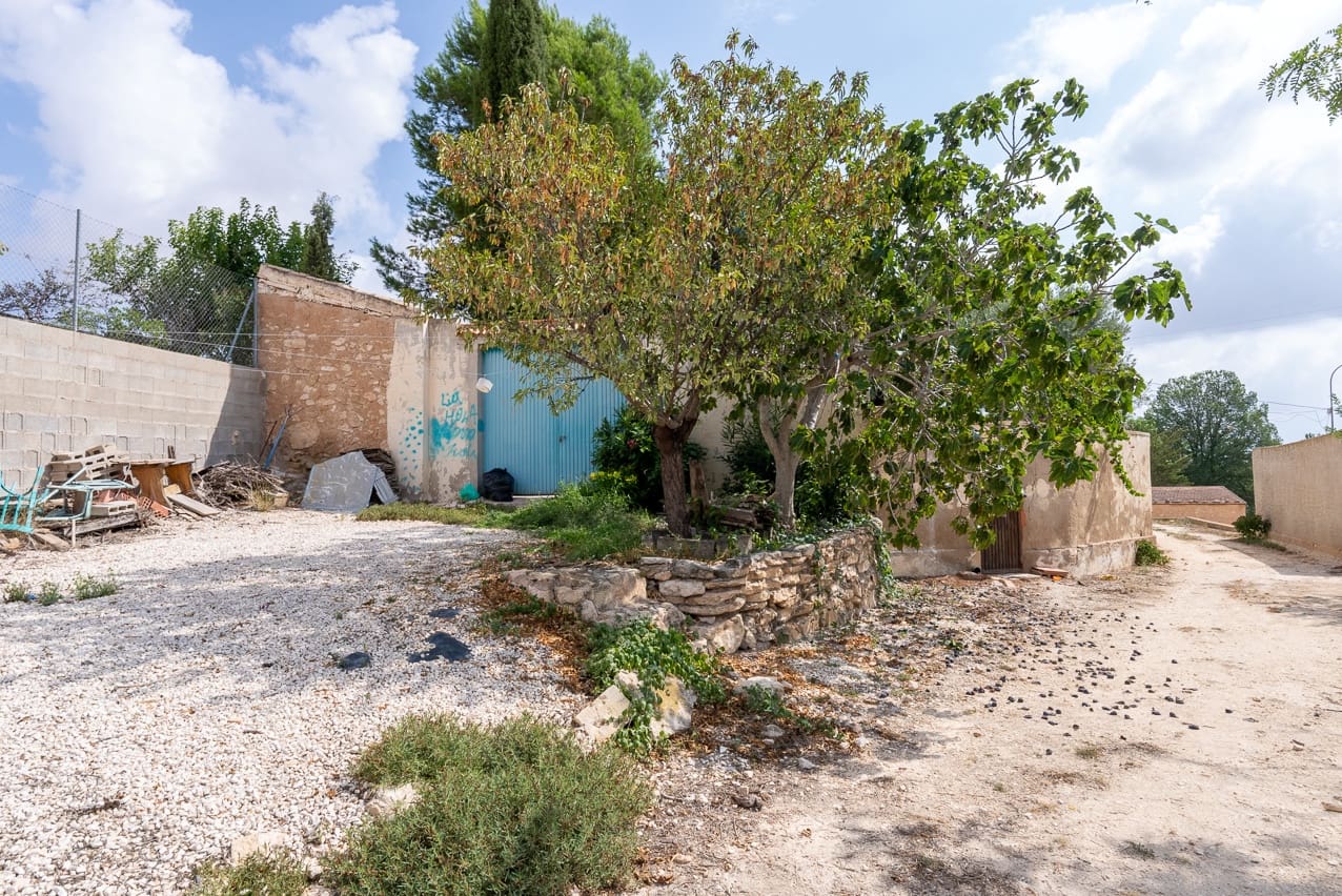 7 soveværelse Finca/Landehus til salg i Pinoso med swimmingpool - € 299.000 (Ref: 8506286)