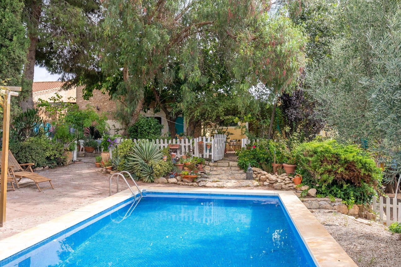 7 slaapkamer Finca/Landhuis te koop in Pinoso met zwembad - € 299.000 (Ref: 8506286)