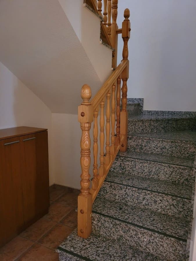 5 bedroom Townhouse for sale in Pinoso with pool - € 125,000 (Ref: 8524122)