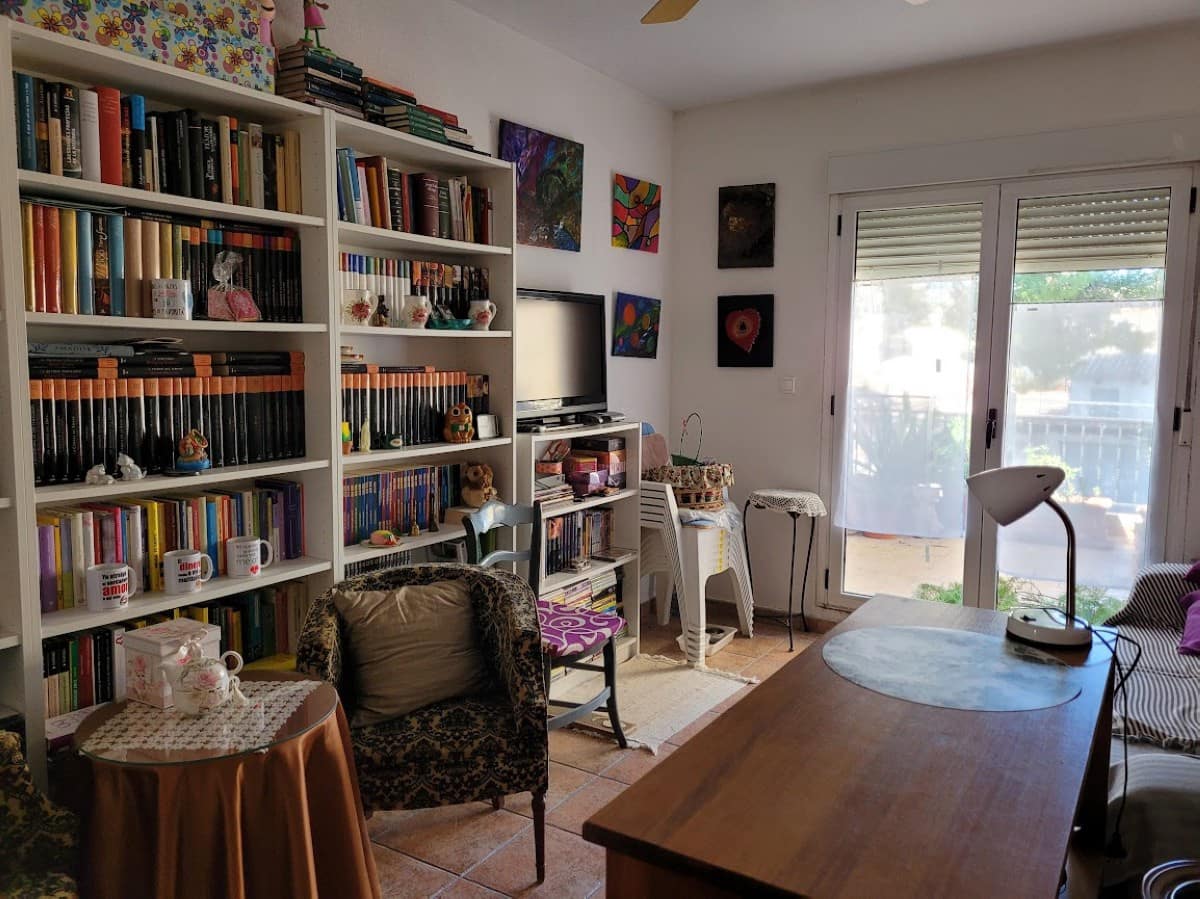 5 bedroom Townhouse for sale in Pinoso with pool - € 125,000 (Ref: 8524122)