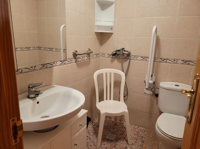 5 soveværelse Byhus til salg i Pinoso med swimmingpool - € 125.000 (Ref: 8524122)