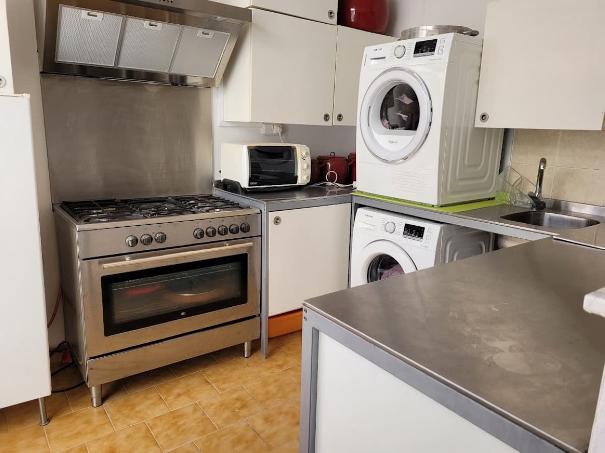 5 bedroom Townhouse for sale in Pinoso with pool - € 125,000 (Ref: 8524122)