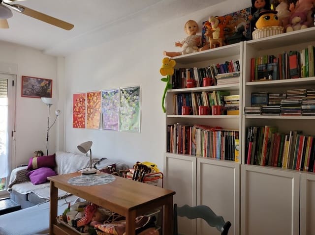 5 soveværelse Byhus til salg i Pinoso med swimmingpool - € 125.000 (Ref: 8524122)