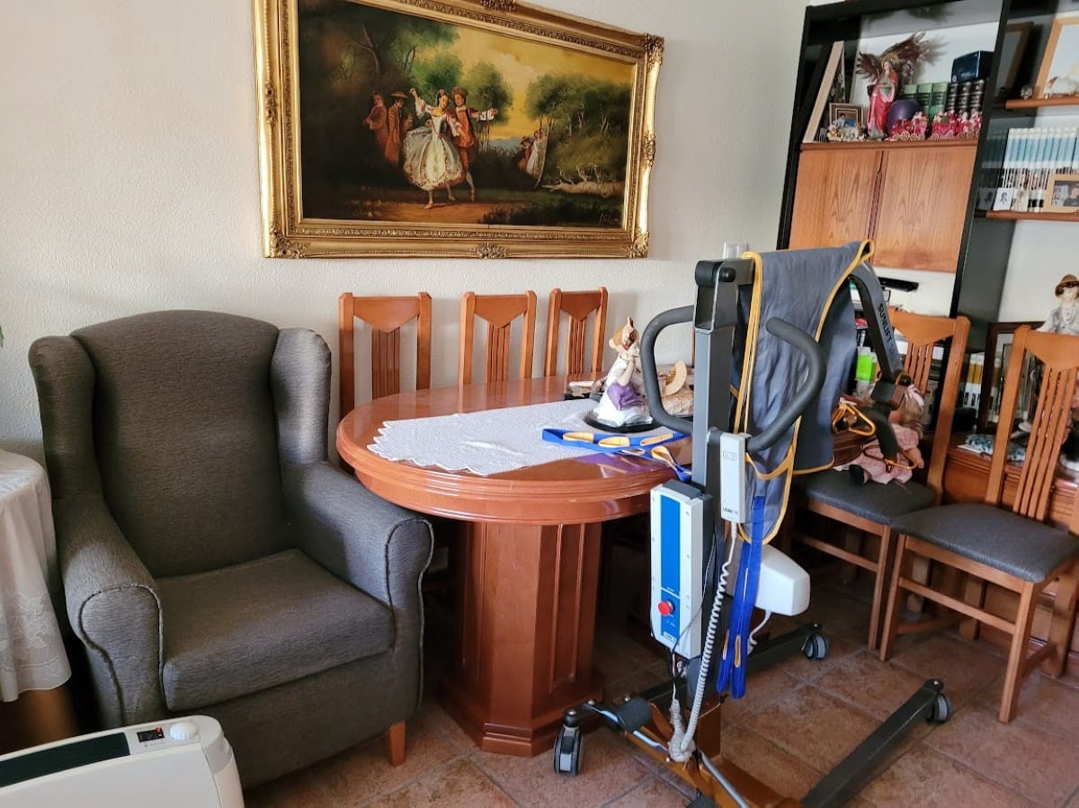 5 bedroom Townhouse for sale in Pinoso with pool - € 125,000 (Ref: 8524122)