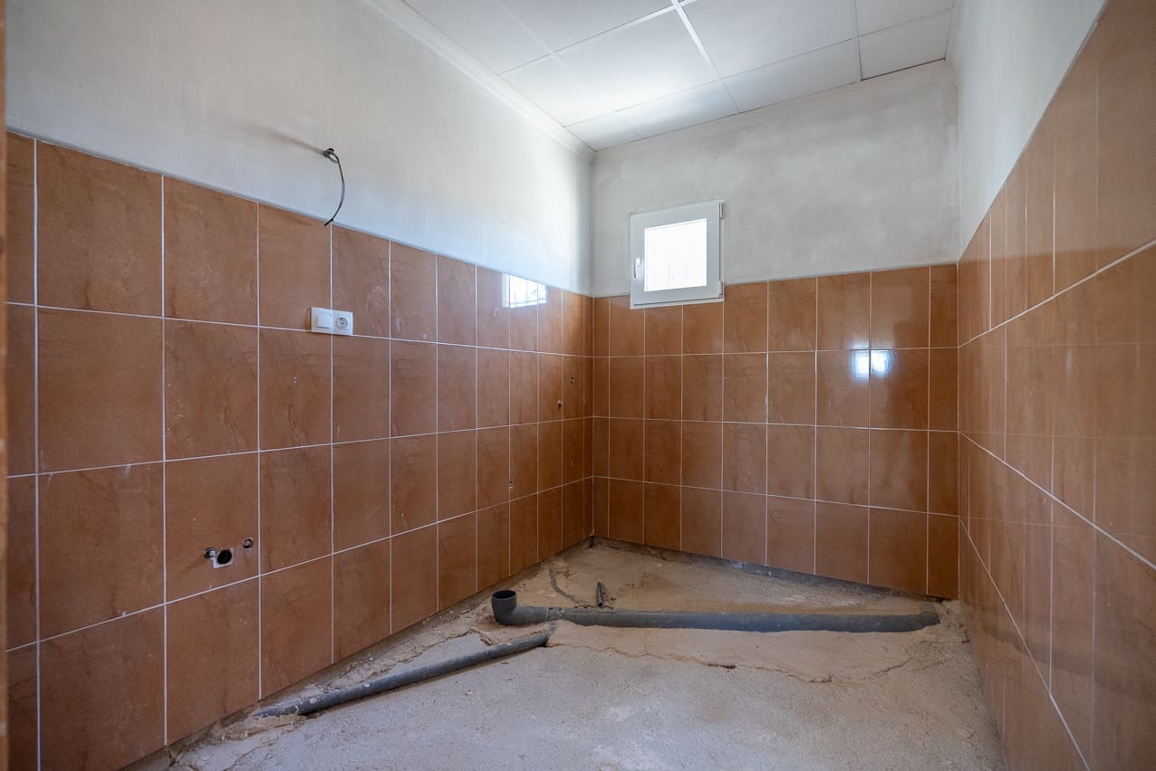 3 soveværelse Finca/Landehus til salg i Jumilla med swimmingpool - € 125.000 (Ref: 8537623)