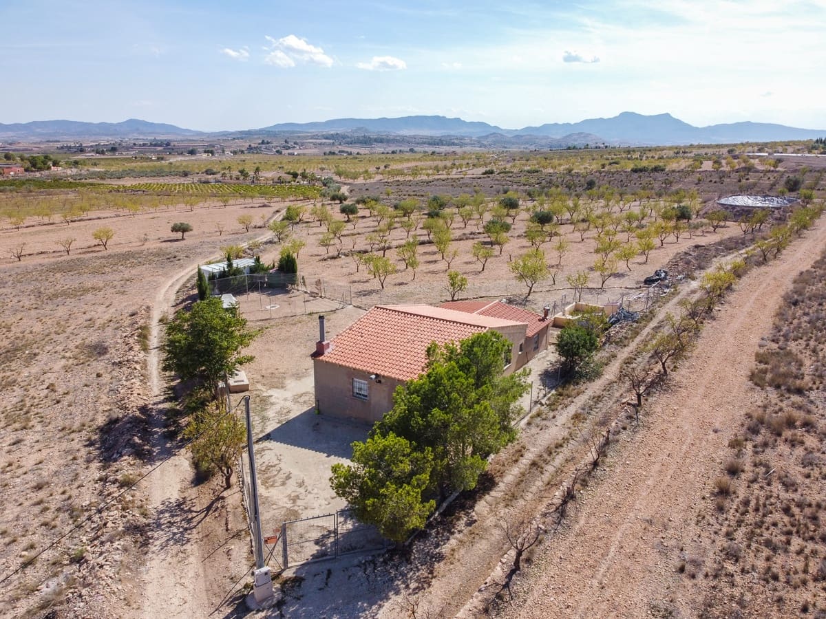 3 soveværelse Finca/Landehus til salg i Jumilla med swimmingpool - € 125.000 (Ref: 8537623)
