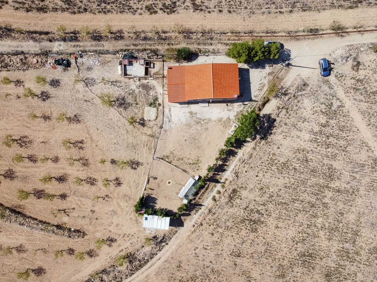 3 soveværelse Finca/Landehus til salg i Jumilla med swimmingpool - € 125.000 (Ref: 8537623)