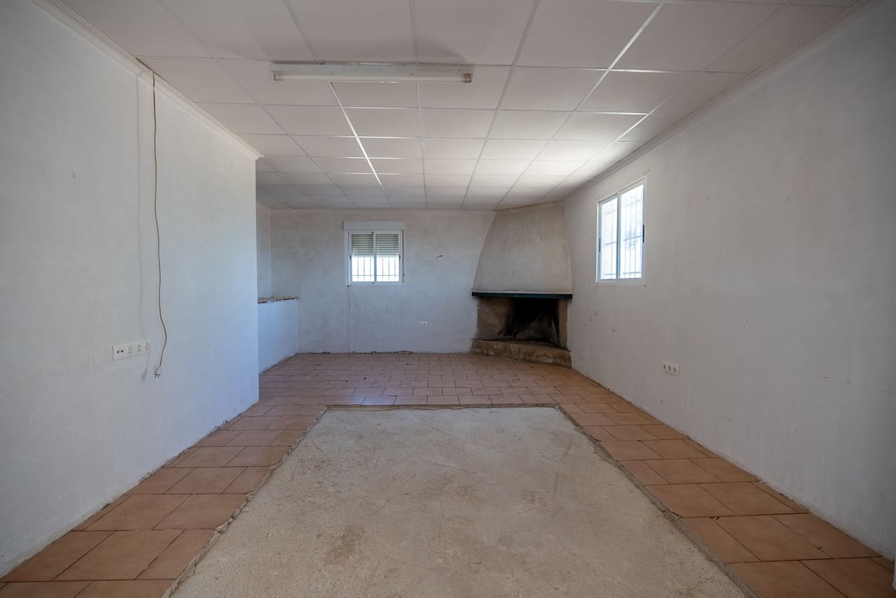 3 soveværelse Finca/Landehus til salg i Jumilla med swimmingpool - € 125.000 (Ref: 8537623)