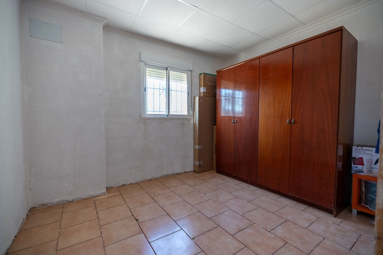 3 soveværelse Finca/Landehus til salg i Jumilla med swimmingpool - € 125.000 (Ref: 8537623)