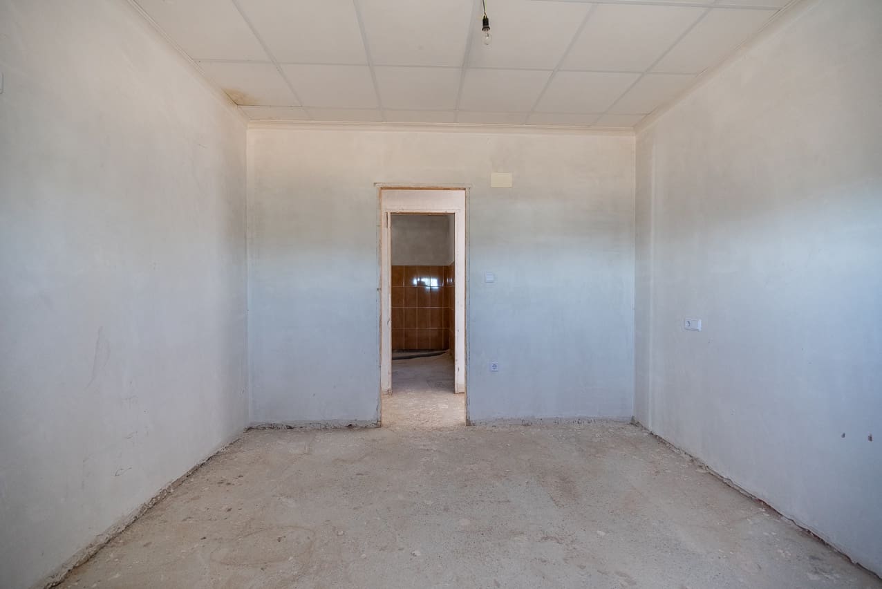 3 soveværelse Finca/Landehus til salg i Jumilla med swimmingpool - € 125.000 (Ref: 8537623)