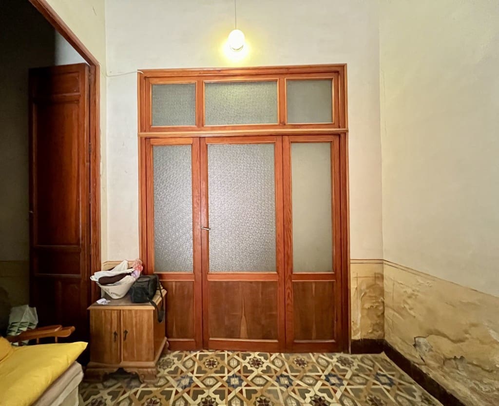 5 bedroom Townhouse for sale in Pinoso with pool - € 90,000 (Ref: 8585432)