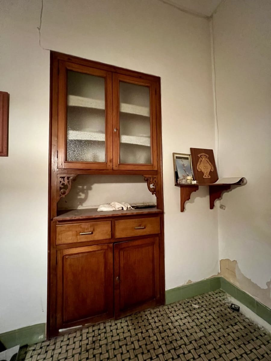 5 bedroom Townhouse for sale in Pinoso with pool - € 90,000 (Ref: 8585432)