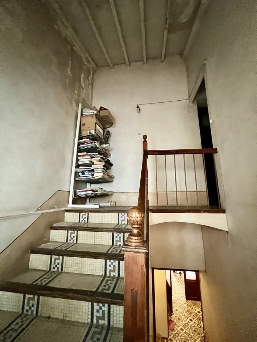 5 bedroom Townhouse for sale in Pinoso with pool - € 90,000 (Ref: 8585432)