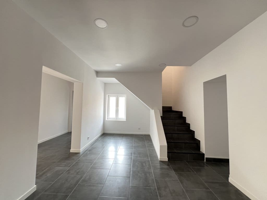 5 soveværelse Byhus til salg i Pinoso med swimmingpool - € 195.000 (Ref: 8585667)