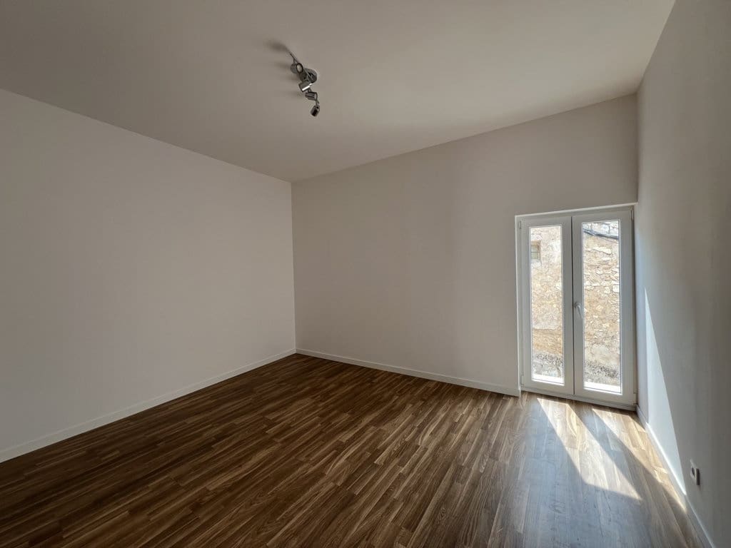 5 soveværelse Byhus til salg i Pinoso med swimmingpool - € 195.000 (Ref: 8585667)