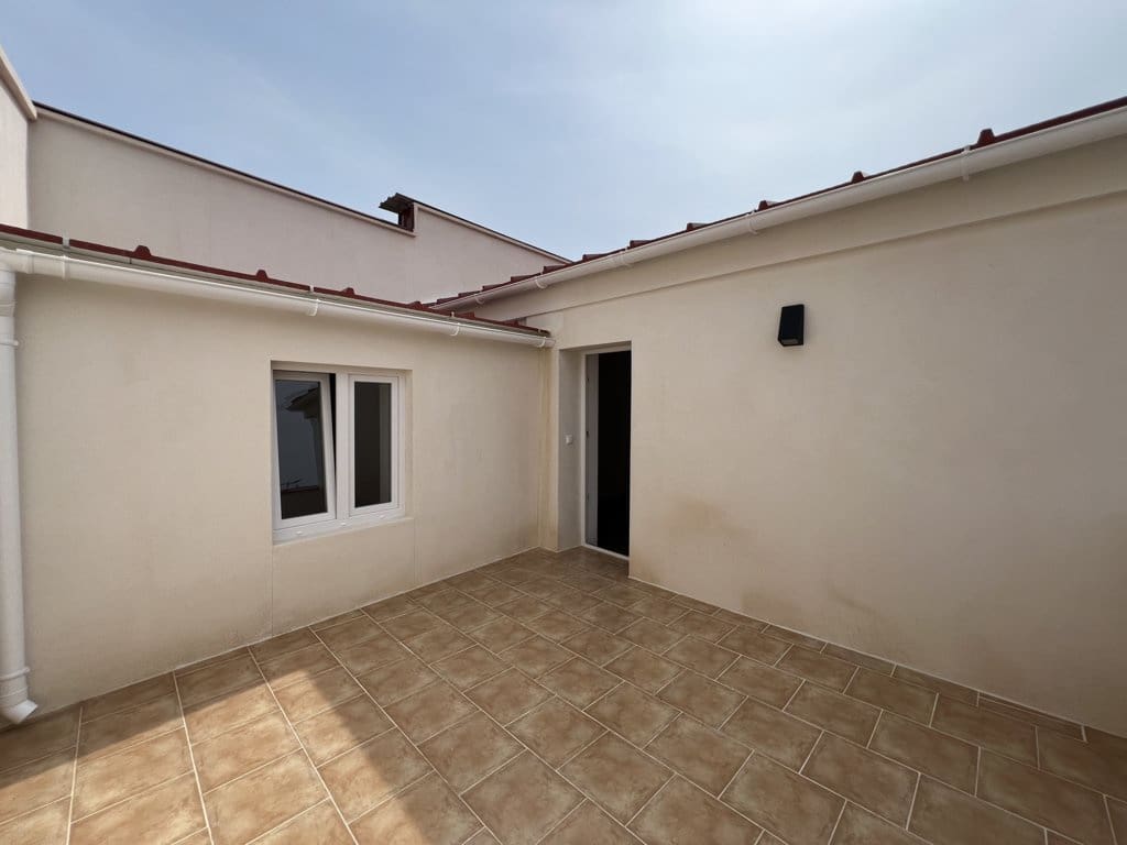 5 soveværelse Byhus til salg i Pinoso med swimmingpool - € 195.000 (Ref: 8585667)