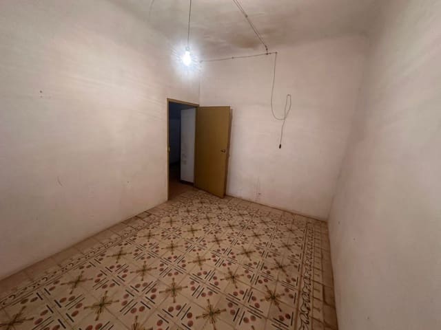 3 soveværelse Byhus til salg i Pinoso med swimmingpool - € 93.000 (Ref: 8585668)