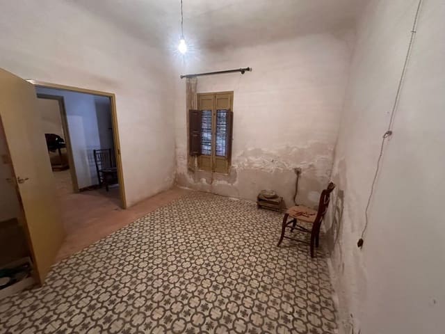 3 soveværelse Byhus til salg i Pinoso med swimmingpool - € 93.000 (Ref: 8585668)