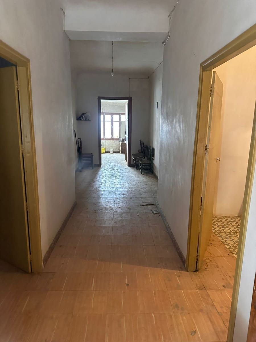 3 soveværelse Byhus til salg i Pinoso med swimmingpool - € 93.000 (Ref: 8585668)