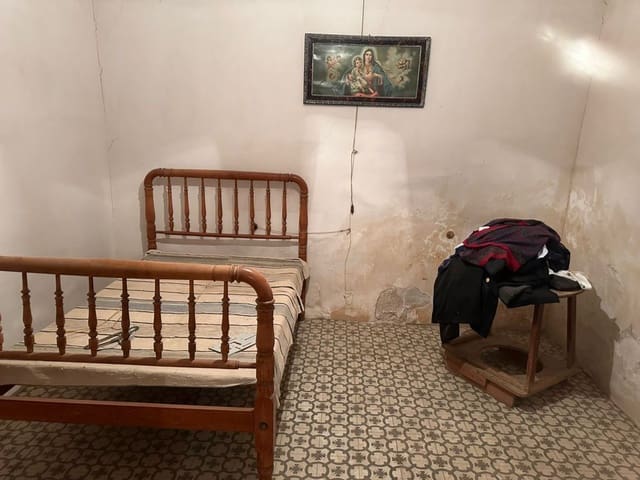 3 soveværelse Byhus til salg i Pinoso med swimmingpool - € 93.000 (Ref: 8585668)